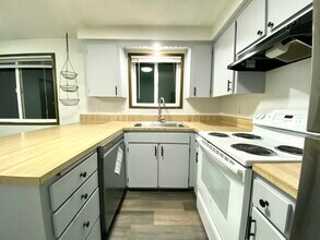 3238 Lyon St SE, Unit 3238 in Albany, OR - Building Photo - Building Photo