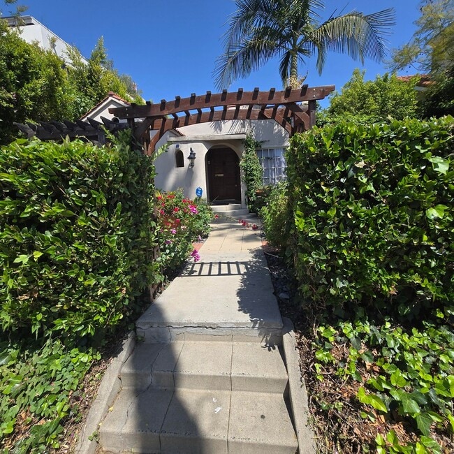 property at 812 N June St