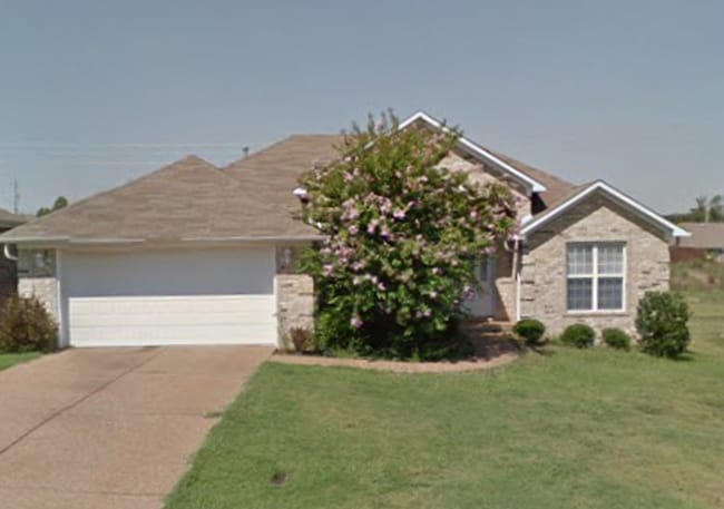 109 Rampart Dr in Jackson, TN - Building Photo - Building Photo