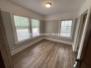 1923 Allison Ave in Des Moines, IA - Building Photo - Building Photo