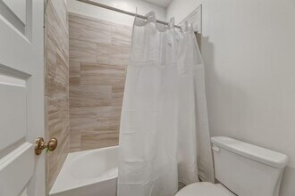 5900 Whisper Crk Dr, Unit SI ID1492682P in Georgetown, TX - Foto de edificio - Building Photo