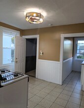 313 Branch Ave, Unit 313 Branch Ave. Apt #1 in Providence, RI - Building Photo - Building Photo