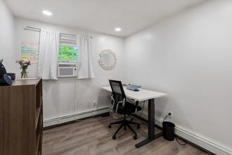 18 Brookfield Dr in Brockton, MA - Building Photo - Building Photo