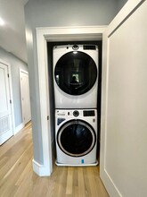 9 University Rd, Unit 1 in Brookline, MA - Building Photo - Building Photo