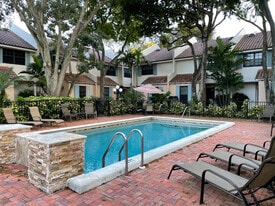 810 SE 2nd St, Unit Unit C in Fort Lauderdale, FL - Building Photo