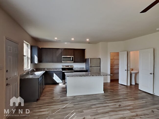 732 Keeneland Dr in Seagoville, TX - Building Photo - Building Photo
