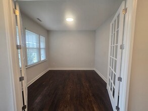 1011 Meadow Pond Dr in Durham, NC - Building Photo - Building Photo