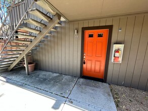 1973 San Luis Avenue in Mountain View, CA - Building Photo - Interior Photo