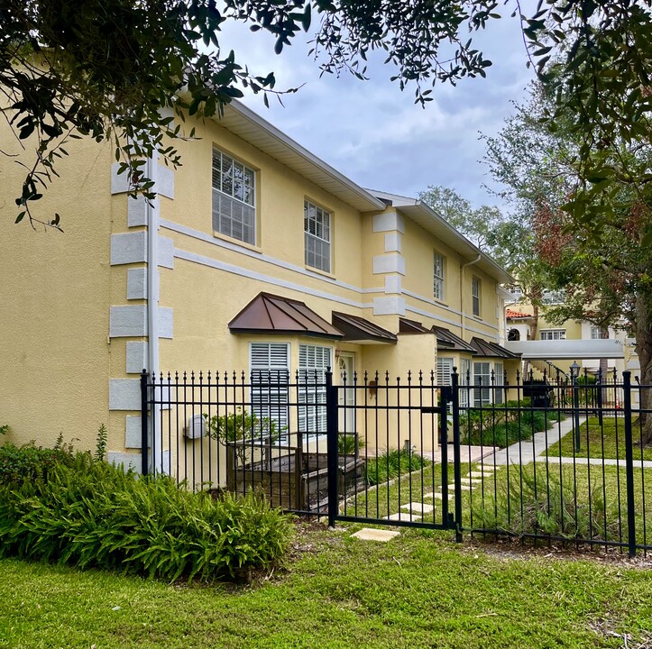 2007 W De Leon St in Tampa, FL - Building Photo