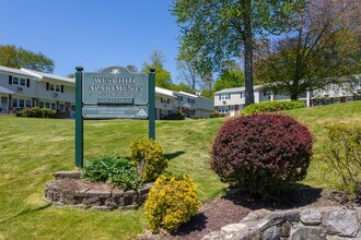 West Hill Apartments in Naugatuck, CT - Building Photo - Building Photo