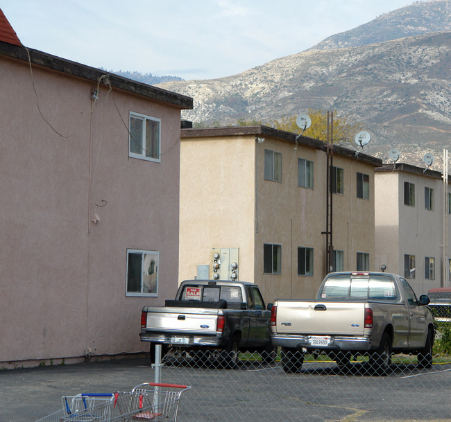 4211 Mountain Dr in San Bernardino, CA - Building Photo - Building Photo