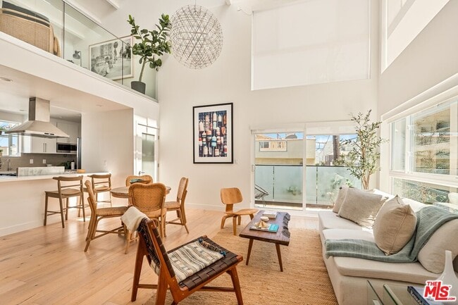 property at 14 Reef St