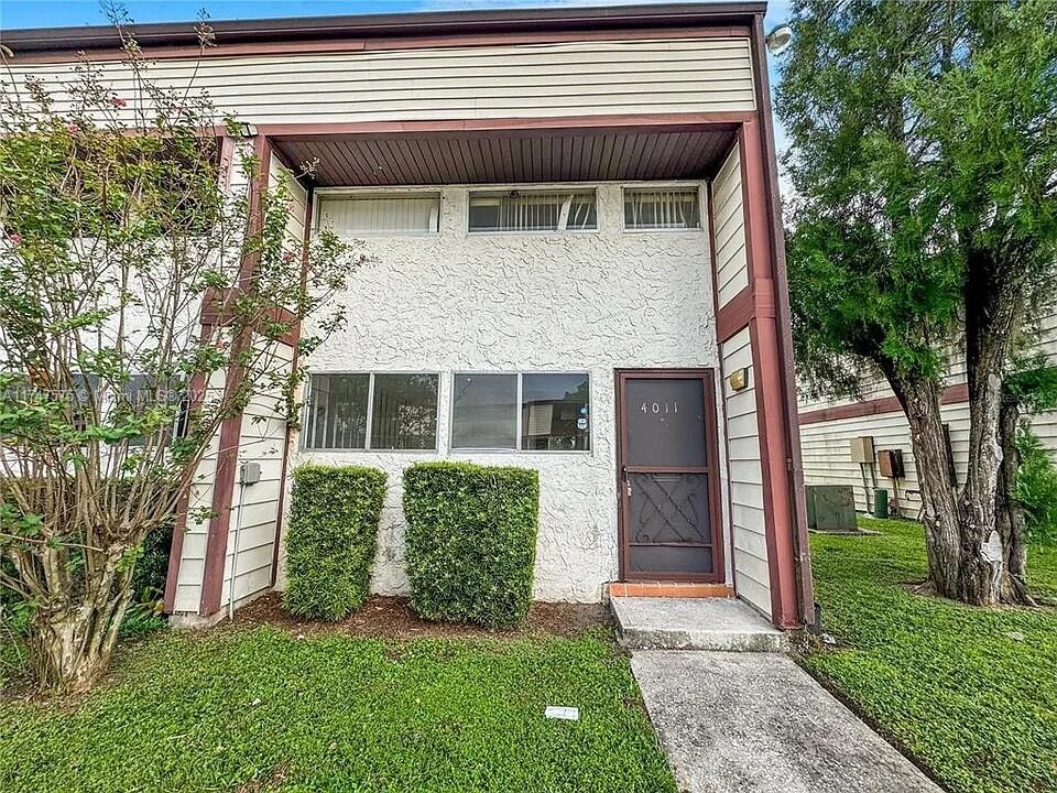 4011 Woodfern Dr in Orlando, FL - Building Photo