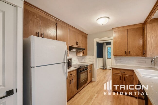 4721 33rd Ave N in Minneapolis, MN - Building Photo - Building Photo