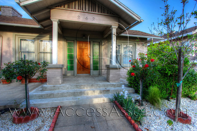 242 N Chestnut St-Unit -1 in Lake Elsinore, CA - Building Photo - Building Photo