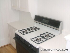 100 Kilsyth Rd in Boston, MA - Building Photo - Building Photo