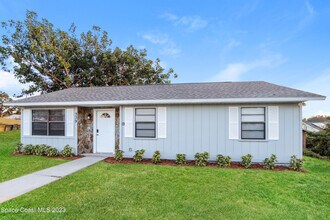 339 13th St SW in Vero Beach, FL - Building Photo - Building Photo
