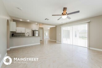 1123 Carlfield Ave in Lehigh Acres, FL - Foto de edificio - Building Photo
