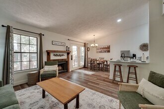 395 Ozark Mountain Resort Dr in Kimberling City, MO - Foto de edificio - Building Photo