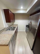 5540 Owensmouth Ave in Los Angeles, CA - Building Photo - Building Photo