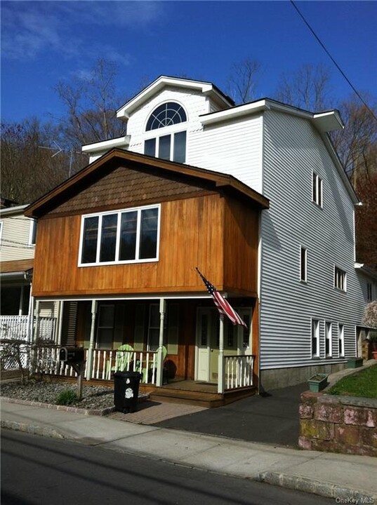 390 Piermont Ave in Piermont, NY - Building Photo