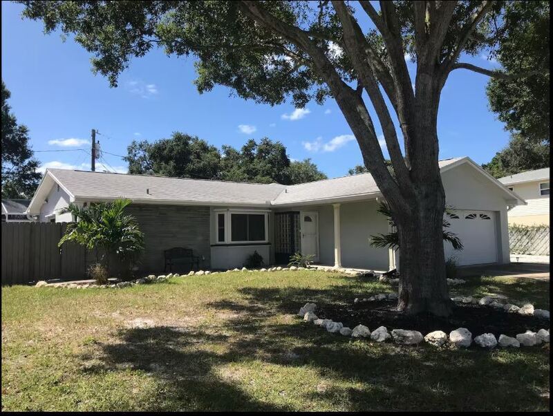 13946 82nd Terrace N in Seminole, FL - Building Photo