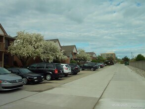 15765 Balfour Dr in Macomb, MI - Building Photo - Building Photo