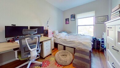 601 W Deming Pl in Chicago, IL - Building Photo - Building Photo