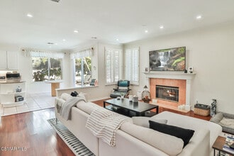 6291 Deerbrook Rd in Oak Park, CA - Building Photo - Building Photo