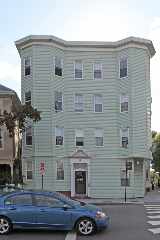 173 Hampshire St in Cambridge, MA - Building Photo - Building Photo