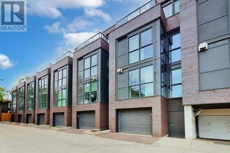 1331 Queen St E in Toronto, ON - Building Photo - Building Photo