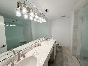 537 Outrigger Ln in Longboat Key, FL - Building Photo - Building Photo