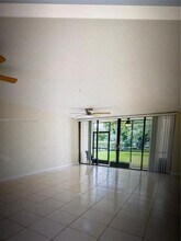 11200 Taft St in Pembroke Pines, FL - Building Photo - Building Photo