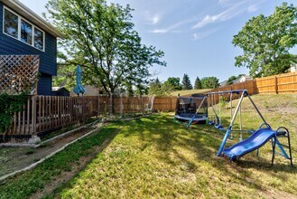 4025 Wild Flower Dr in Rapid City, SD - Building Photo - Building Photo