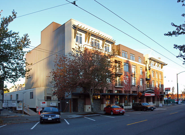 Eden Hill Apartments in Seattle, WA - Foto de edificio - Building Photo