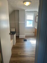 134 Norwood St in Barberton, OH - Foto de edificio - Building Photo