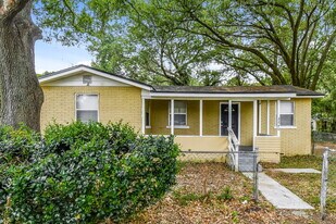 2240 Grand St in Jacksonville, FL - Building Photo