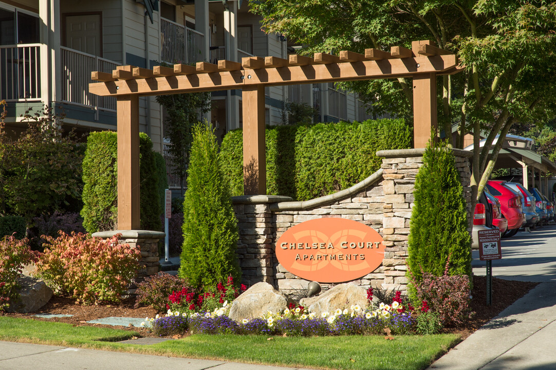 Chelsea Court Apartments in Kenmore, WA - Building Photo