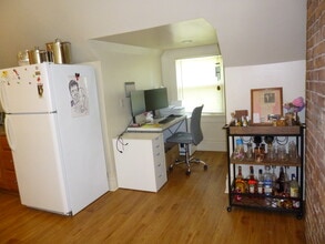 920 Maryland Ave, Unit #2 in Pittsburgh, PA - Building Photo - Building Photo