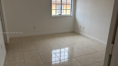 7382 SW 152nd Ave in Miami, FL - Foto de edificio - Building Photo