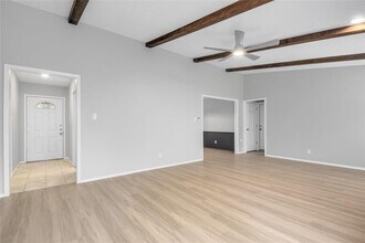 5803 Lewood Dr in Austin, TX - Building Photo - Building Photo