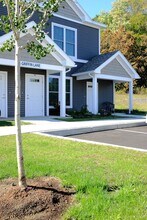 85 Griffin Ln in Essex Junction, VT - Building Photo - Building Photo