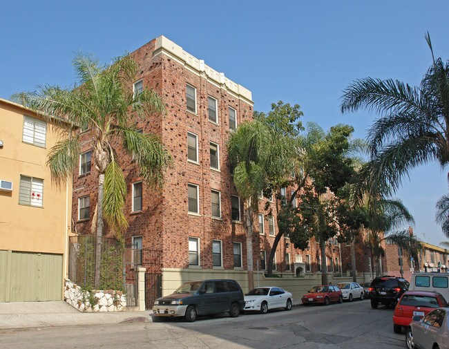 Wilcox Apartments in Los Angeles, CA - Building Photo - Building Photo