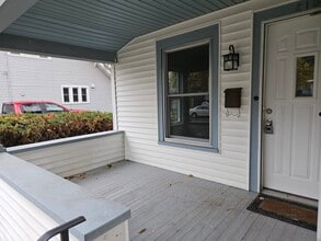 215 Westmoreland Ave in Lansing, MI - Foto de edificio - Building Photo