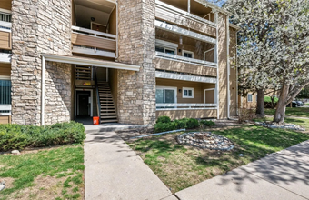1074 S Dearborn St, Unit 307 in Aurora, CO - Building Photo - Building Photo
