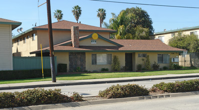 2149 N Towne Ave in Pomona, CA - Building Photo - Building Photo