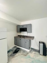 17615 NW 85th Ave in Hialeah, FL - Building Photo - Building Photo