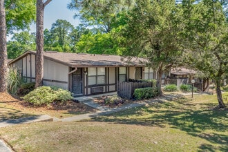 Ridgewood Apartments in Tallahassee, FL - Building Photo - Building Photo