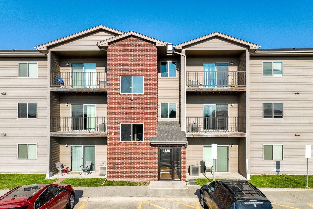 Sunrise Apartments in Sioux Falls, SD - Foto de edificio