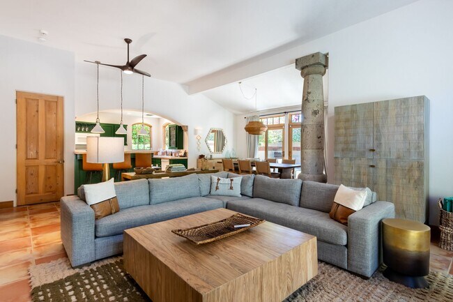 property at 690 W Linda Vista Dr